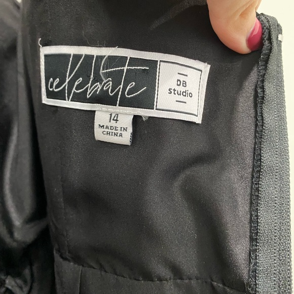 David’s Bridal Bridesmaid Dress F20064; Black; Size 14 ONLY WORN ONCE - Picture 8 of 11